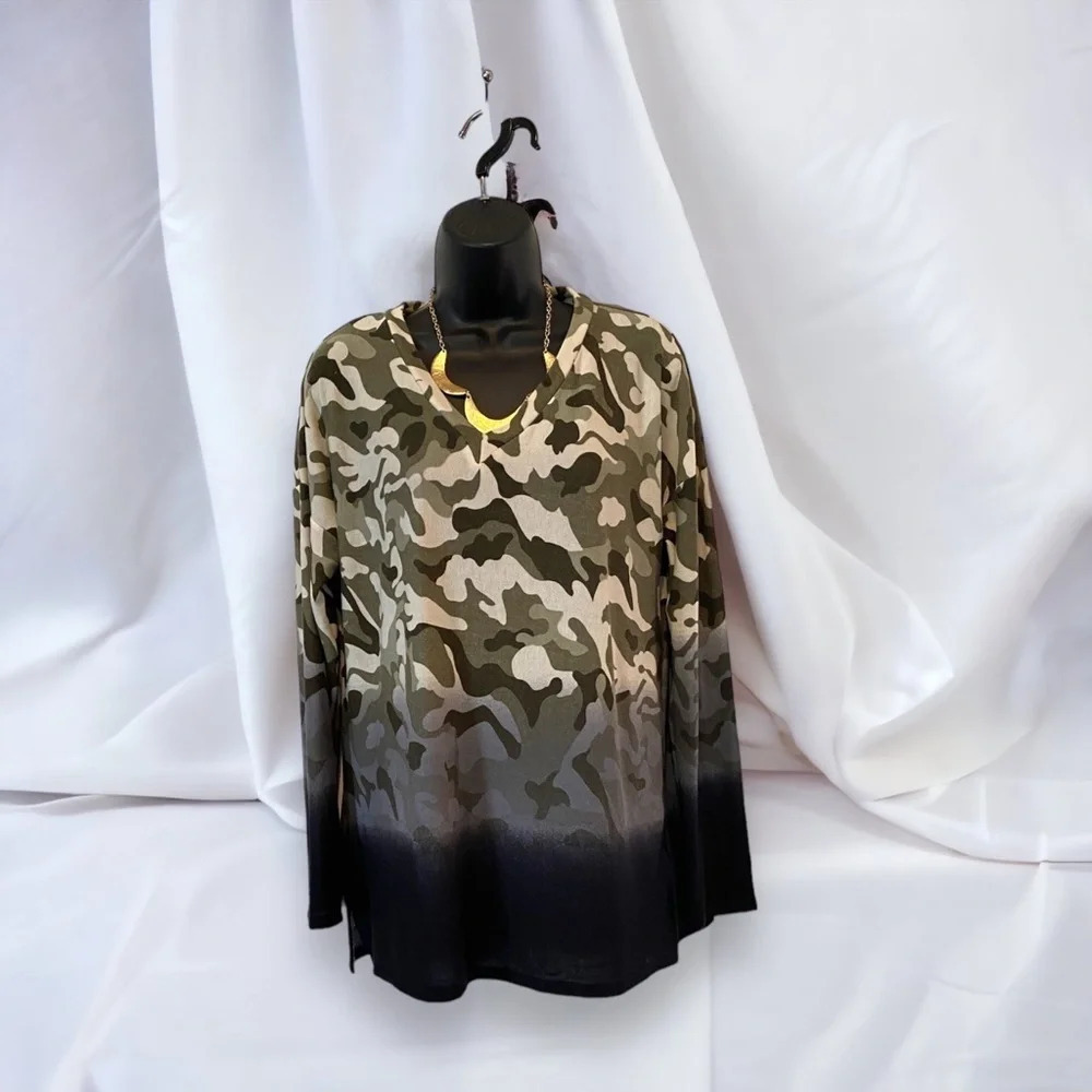 Sew In Love v neck‎ sweater camouflage size medium